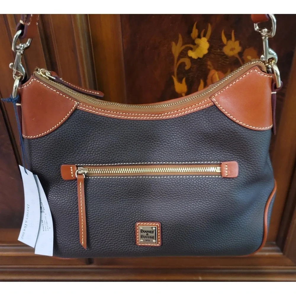Dooney & Bourke Small Pebble Hobo - Black/brown key holder brwn leathr shoulder